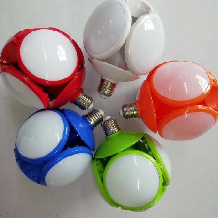 可折叠LED足球灯泡